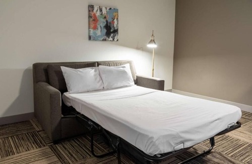 North Little Rock Hotel | Easy Access to I-40: Close to Clinton Presidential Center & Downtown!