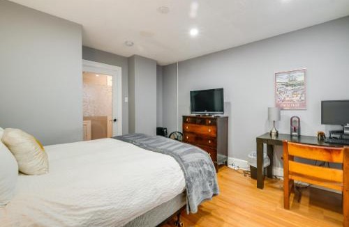 Silver Spring Apartment | Easy Metro Access: WFH-Friendly Apt 7 Mi to DC!