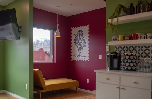 St. Elmo Improvement League House | Eclectic, dog-friendly townhome located at the base of Lookout Mountain.