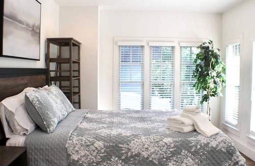 Reynoldstown House | EcoFriendly Solar Home in Sought-After Reynoldstown, 2 Blocks To ATL Beltline