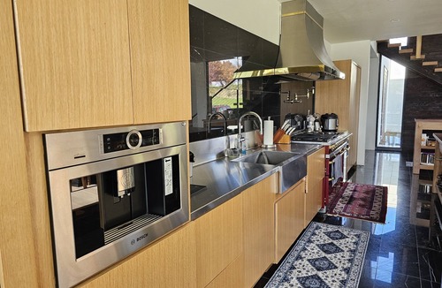 Ann Arbor House | 🍃EcoLux Estate w/La Canche Range & Hot Tub: 7 miles to UM