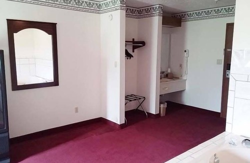 Seymour Hotel | Economy Inn