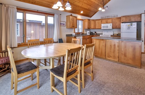 St Germain House | Elbert’s Resort lakeside cabin with dock and Timber’s bar and grill on site!