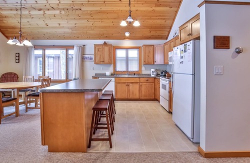 St Germain House | Elbert’s Resort lakeside cabin with dock and Timber’s bar and grill on site!