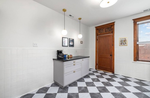 Downtown St. Louis Apartment | Electic City Home - Safe and Quiet