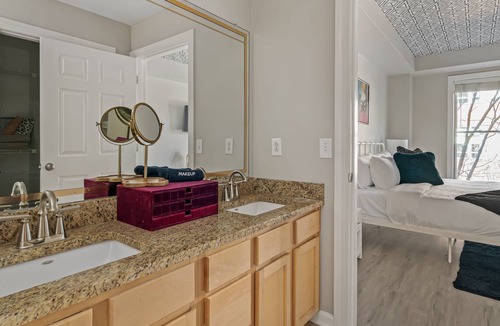 Third Ward Apartment | Electric Avenue in The Queen City