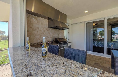 Yacht Club Villa | Elegant 4-BR mpur Pedic w/Pvt Pool & Beach Access