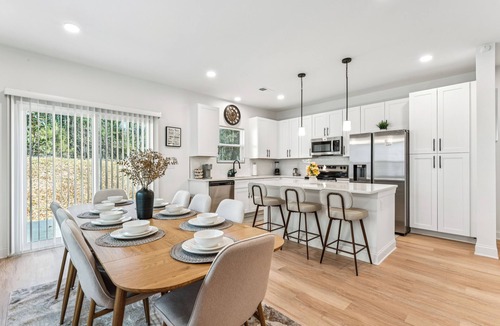 Ponderosa - Wingate House | Elegant 4BR Home w/Master Suite