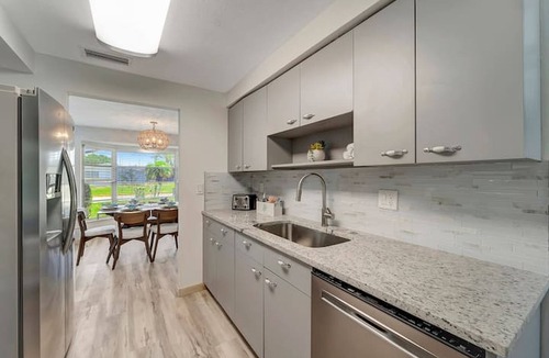 Sarasota House | Elegant 4BR Retreat close to Siesta Key!