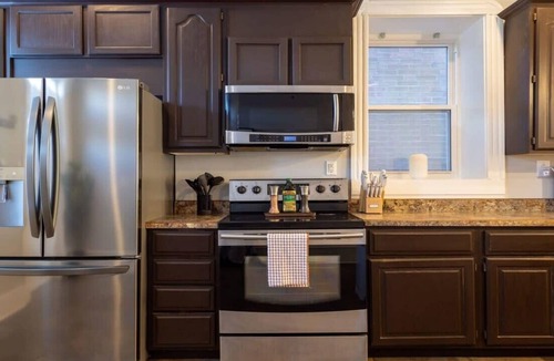 Tower Grove East House | Elegant 6BR-4BA Family Home with Garage ABODEbucks