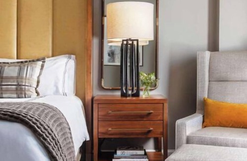 Braselton Hotel | Elegant Queen Room Perfect for Relaxing Wine Tasting Getaways in Braselton