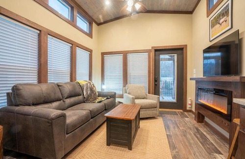 Bryson City Villa | Elk River Tiny Luxury Living with River Views
