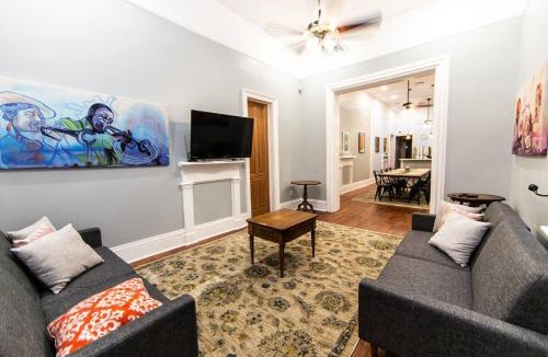 South 7th Ward House | Elysian Historic Cottage - 4 bed-4 ensuite Baths