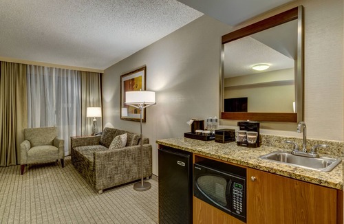 Covington Hotel | Embassy Suites by Hilton Cincinnati RiverCenter
