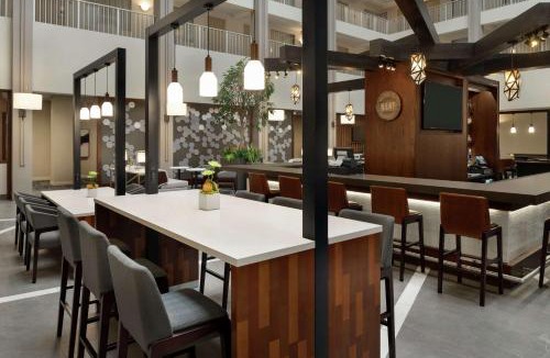 Covington Hotel | Embassy Suites Cincinnati - RiverCenter