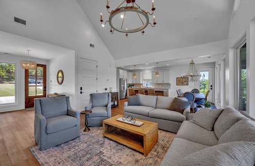 Crane Hill House | Emerald Escape @ Lewis Smith Lake. Luxury lake getaway with panoramic views!