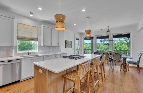 Crane Hill House | Emerald Escape @ Lewis Smith Lake. Luxury lake getaway with panoramic views!