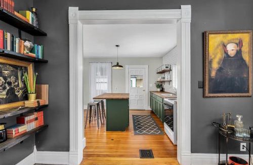Xenia House | Enchanting Bungalow - 2BR Historic Hidden Gem