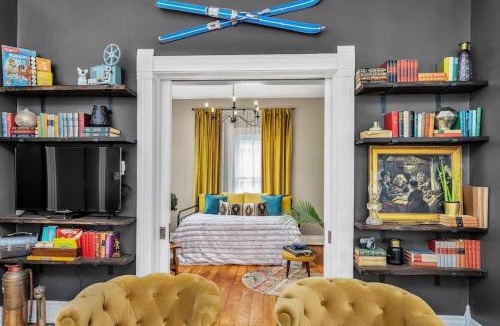 Xenia House | Enchanting Bungalow - 2BR Historic Hidden Gem