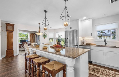 Saint James City House | Enchanting Retreat - Pine Island Paradise - Roelens
