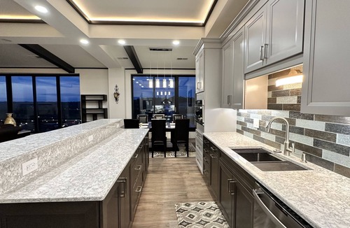 Ashland Condo | Encore Suite 1 @ The Skytower Penthouse