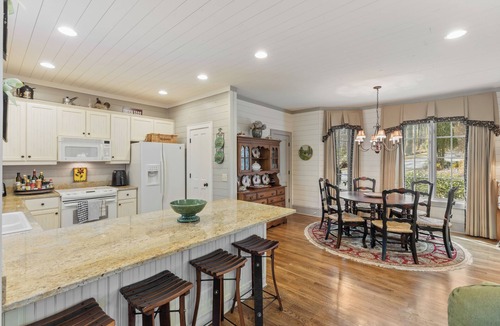Cullowhee House | English Tee at Trillium Links - A Quintessential English Country Villa