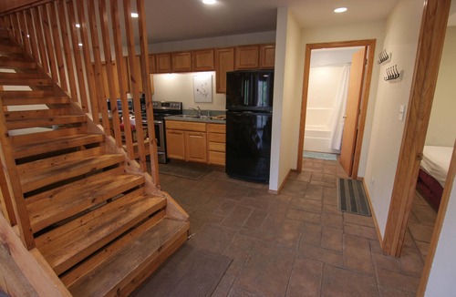 Athelstane Cabin | Enjoy views of the river with comfortable space for the whole family!