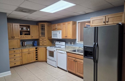 Clarkesville Apartment | Enjoyable 2-bedroom basement apartment with AC in charming Clarkesville