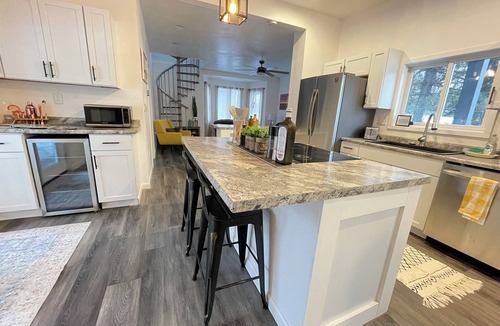 Crandon Cabin | Enjoyable 3-bedroom cabin with AC in charming Crandon walkingdistanceMetongaLake