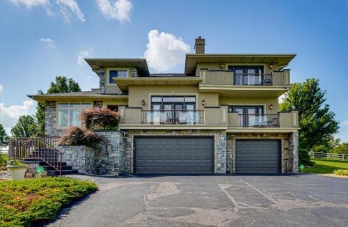 Turners House | Entertainment Hub! Massive Springfield Area Home