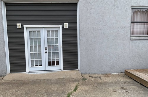 Bonne Terre Apartment | Entire apartment with washer and dryer.