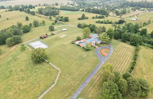 Somerset House | Entire Oak Hill Estate | Tennis, Pool & Games