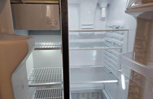 Ferndale House | Entire Property hot tub, pool, glamping games MLC
