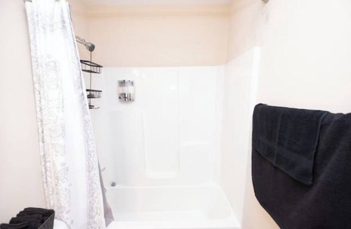 Smyrna House | Entire Town Home With A Beautiful Family Park!