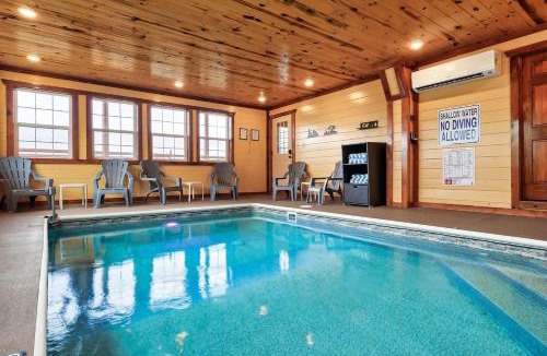 Pigeon Forge House | EPIC VIEW-Pvt Indoor POOL- 6 Mstr BR- 5Mi to Pkwy