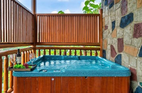 Pigeon Forge House | EPIC VIEW-Pvt Indoor POOL- 6 Mstr BR- 5Mi to Pkwy