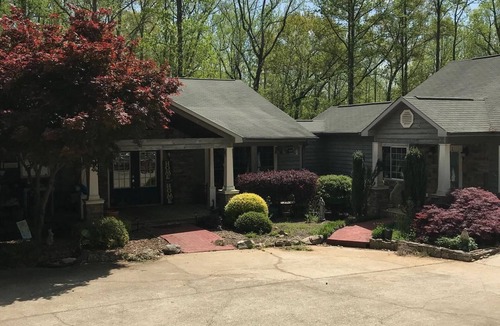 Athens Apartment | Escape to Pond Creek north of Athens