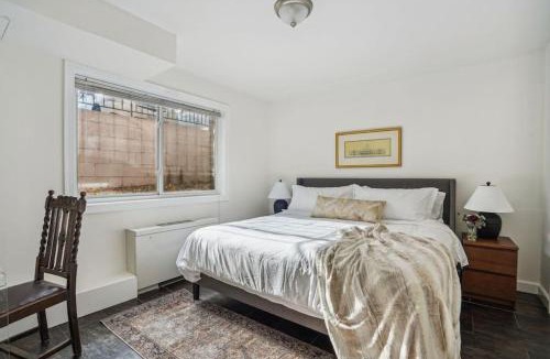 Aurora Highlands House | Executive 1BR King Suite - Free Parking - 5 min to DCA - 102