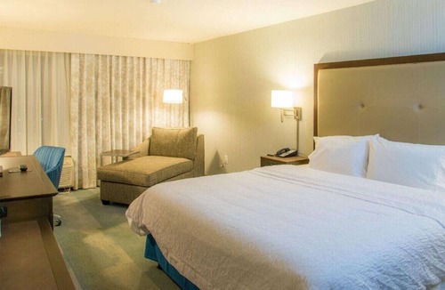 Jackson House | Experience Seamless & Comfort! With Gym, Pool