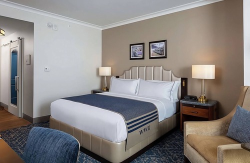 Arts/Warehouse District Hotel | Explore Art and Music, Suite with Balcony, Near New Orleans Jazz Museum!