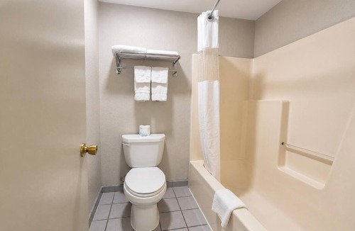 New Albany Hotel | Express Inn New Albany I 22