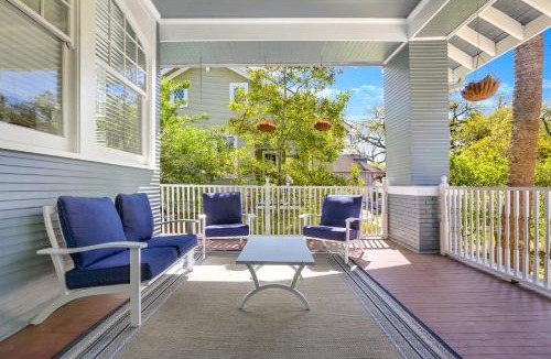 Mid-City Apartment | Express Rooms Close to City Amenities