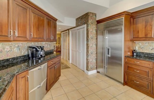 Beach Lagoon Villa | Exquisite 3-Bdrm Villa, short walk to the Ocean and Heron Point golf courses