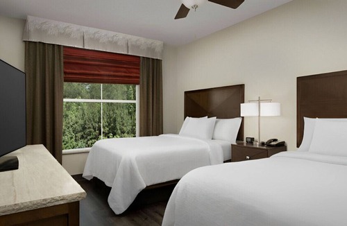 Hoover House | Exquisite Suite Near Downtown w/ Wet Bar & WiFi