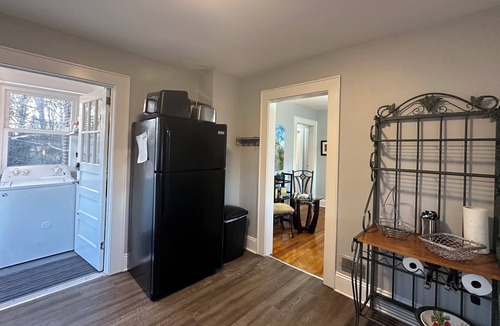 Hickory House | Extended Stay NW Hickory, Viewmont Area 2 Bed 1 Bath, Workspace, Washer Dryer