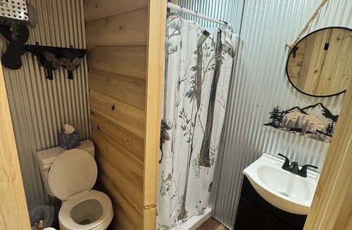 Corbin Cabin | Ez livin off grid cabin in Daniel Boone National Forest
