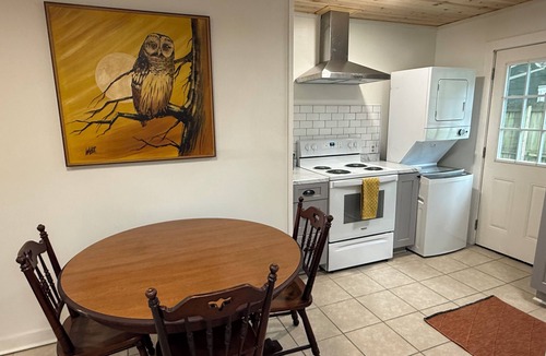 Monroe House | Fabulous 2-bedroom house with fenced backyard in Monroe. Matt’s Place!