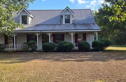 Tupelo House | Fabulous 3-bedroom house with AC in Tupelo