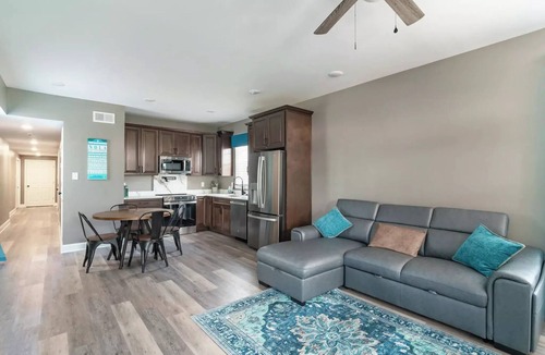 Holy Cross District House | Fabulous 3-bedroom house with AC in vibrant New Orleans