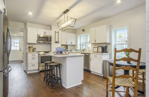 Ludington House | Fabulous, 4 Bedroom, 3 Bathroom home in Downtown Ludington